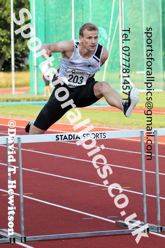 Hurdles, 2021 North East Grand Prix 5, Monkton, Wednesday, July 21st. Photo: David T. Hewitson/Sports for All Pics
